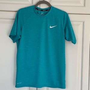 Mens Nike dri-fit teal shirt sleeve swim shirt